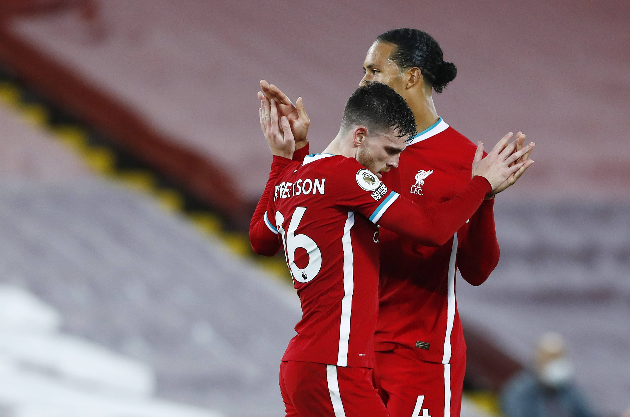 依然表现出 依然表现出